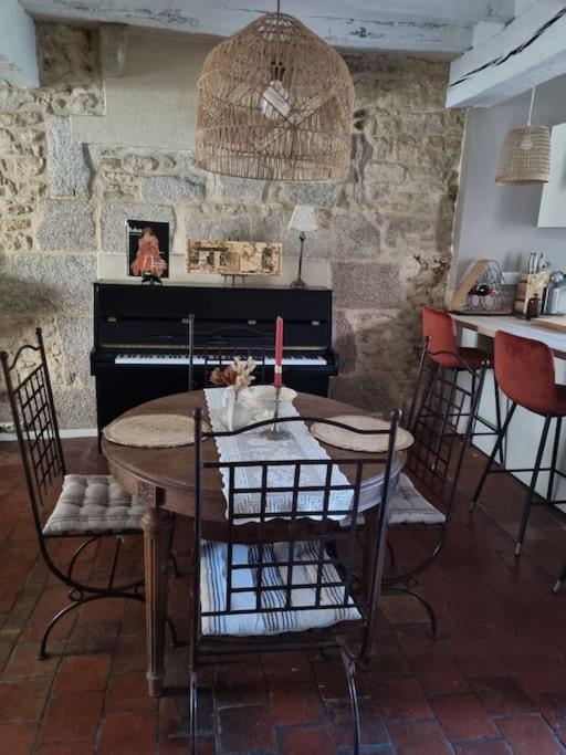 Charmante Maison Ancienne Avec Cour Alençon Exteriér fotografie