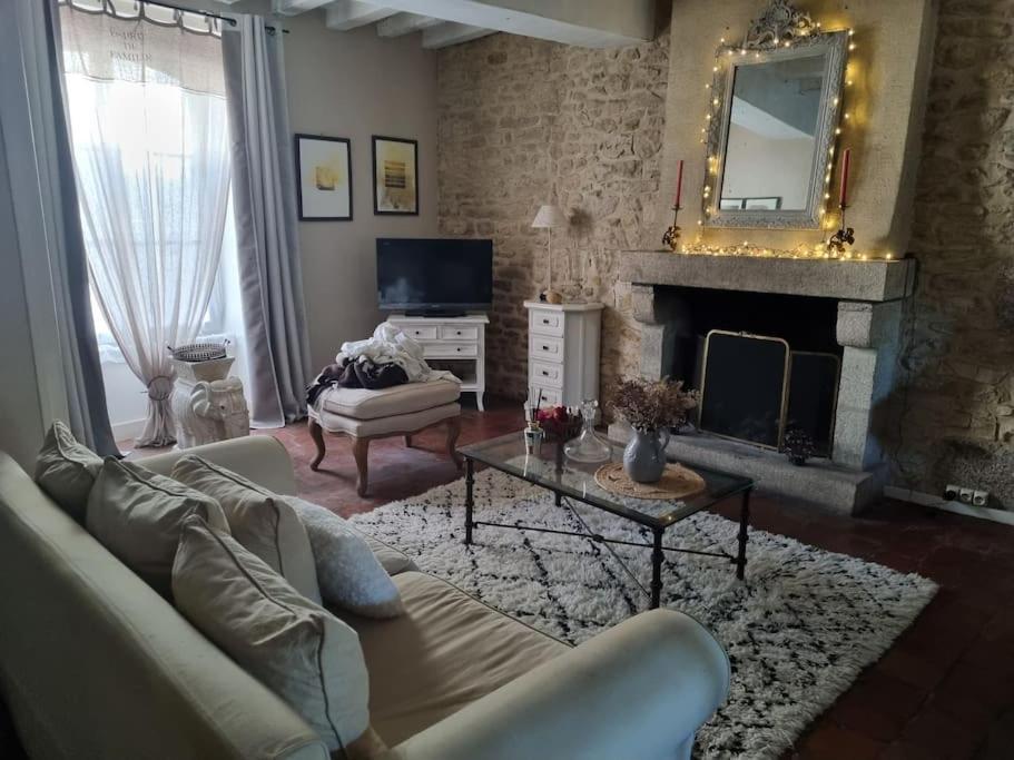 Charmante Maison Ancienne Avec Cour Alençon Exteriér fotografie